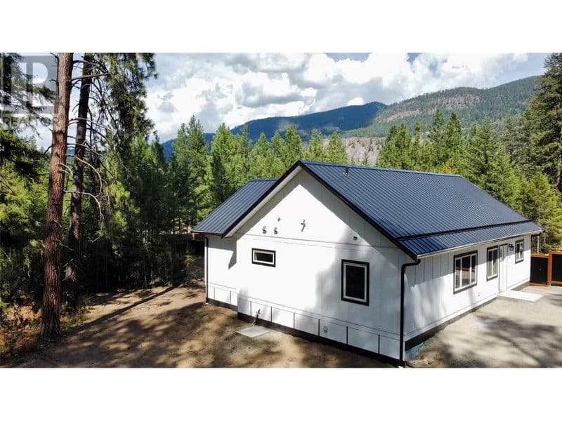 Custom Home — Side